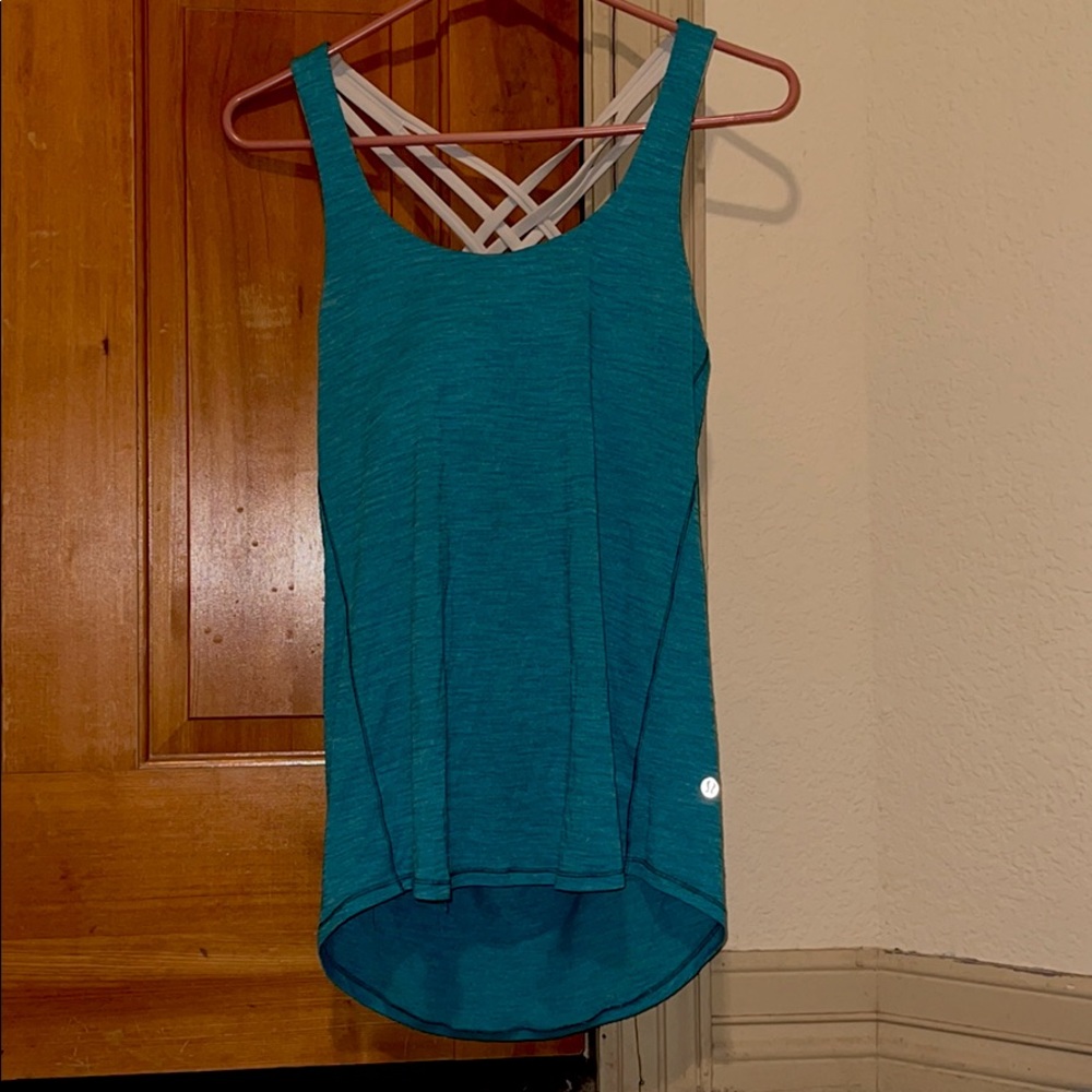 Lululemon 2 in 1 tank top with bra US 4 blue